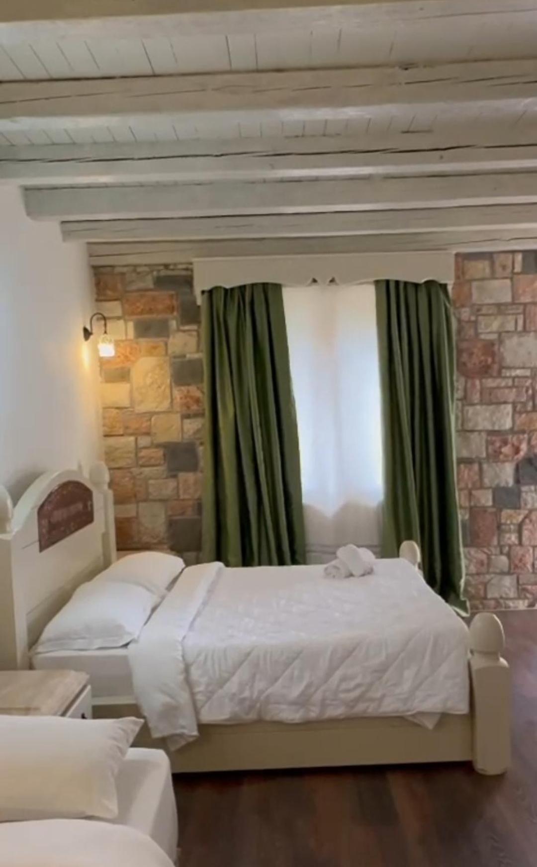 Hotel Sarajet E Pashait 1 เดอร์มี ภายนอก รูปภาพ