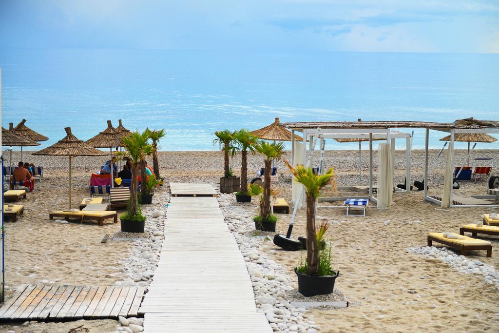 Hotel Sarajet E Pashait 1 เดอร์มี ภายนอก รูปภาพ