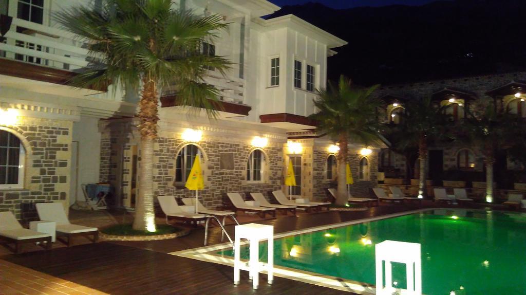 Hotel Sarajet E Pashait 1 เดอร์มี ภายนอก รูปภาพ